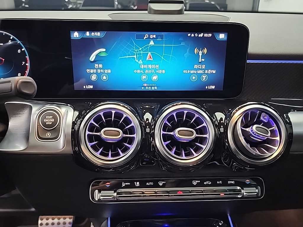 벤츠 GLB 클래스 GLB클래스 X247 AMG GLB 35 4MATIC 이미지 10