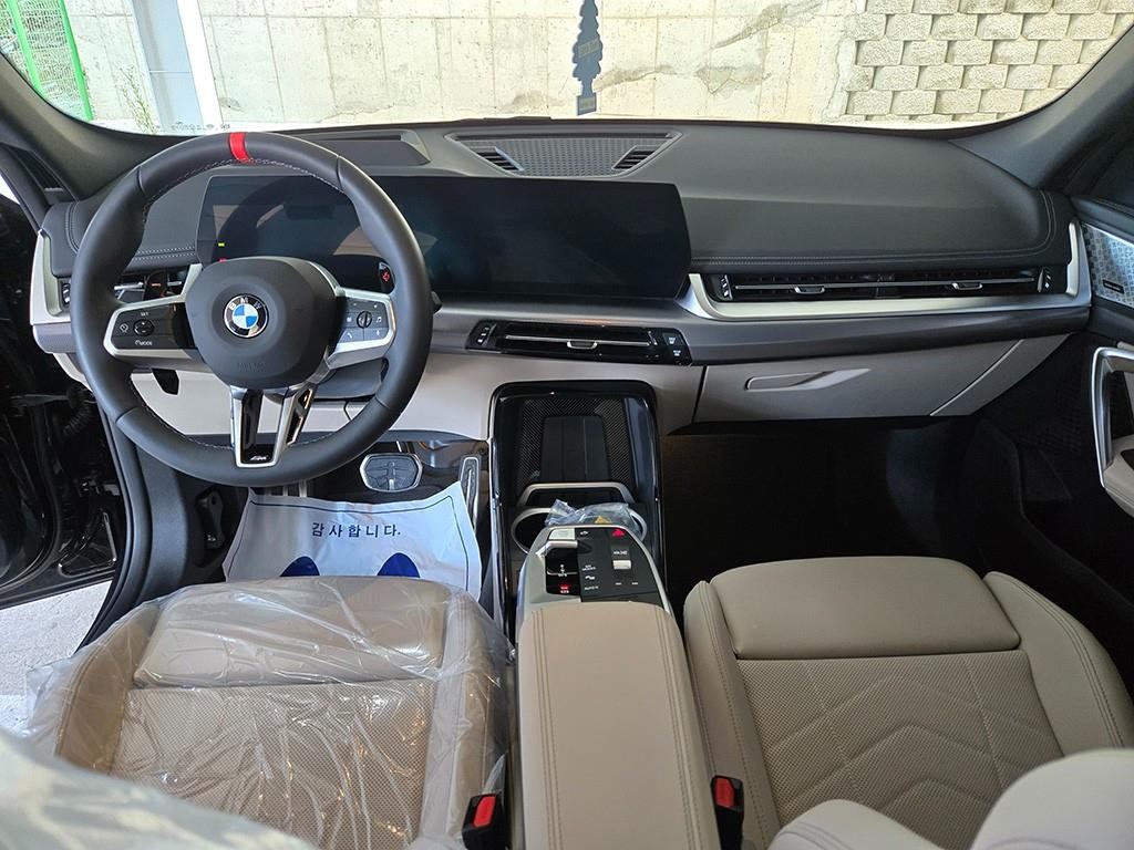 BMW X1 X1 (U11) M35i xDrive 이미지 9