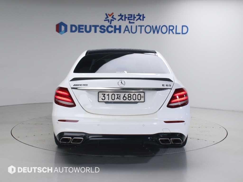 벤츠 E 클래스 E-클래스 W213 E63 AMG 4MATIC+ 이미지 4
