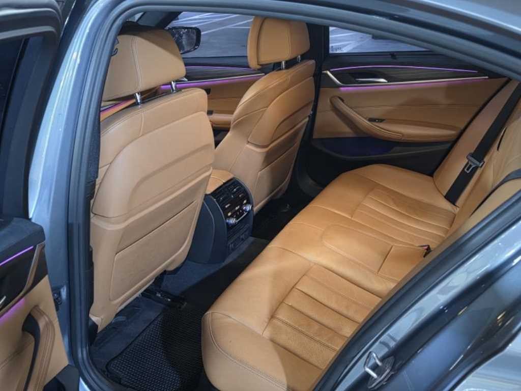 BMW 5시리즈 5시리즈 (G30) 520d xDrive M 스포츠 플러스 이미지 10