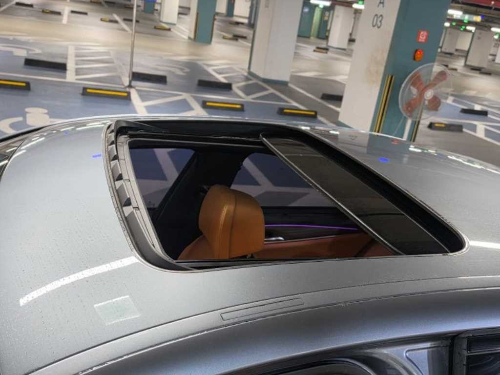 BMW 5시리즈 5시리즈 (G30) 520d xDrive M 스포츠 플러스 이미지 18
