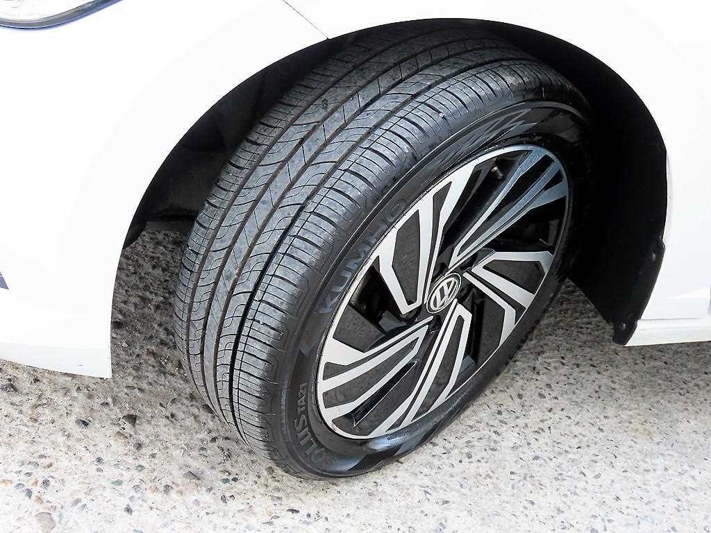 폭스바겐 제타 올 뉴 제타 1.4 TSI 프레스티지 이미지 19