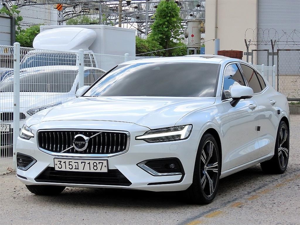 볼보 S60 S60(3세대) T5 인스크립션 이미지 2