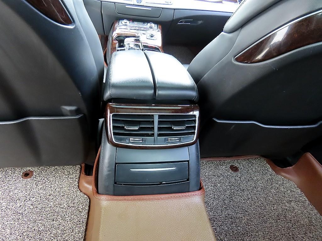 아우디 A8 뉴A8 4.0 TFSI 콰트로 LWB 이미지 16