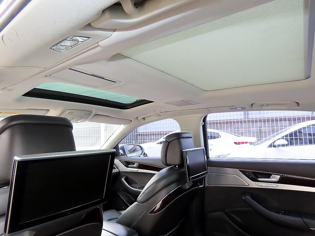 아우디 A8 뉴A8 4.0 TFSI 콰트로 LWB 이미지 17