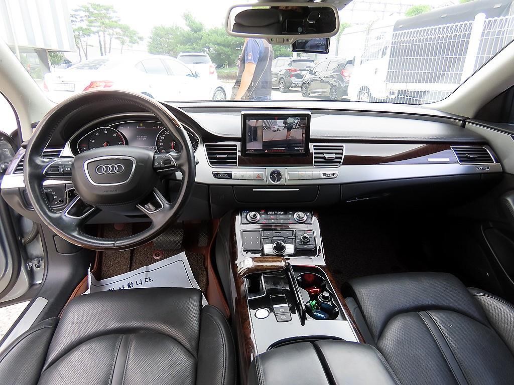 아우디 A8 뉴A8 4.0 TFSI 콰트로 LWB 이미지 7