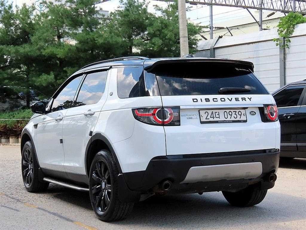 랜드로버 디스커버리 스포츠 2.0 TD4 HSE 럭셔리 이미지 3