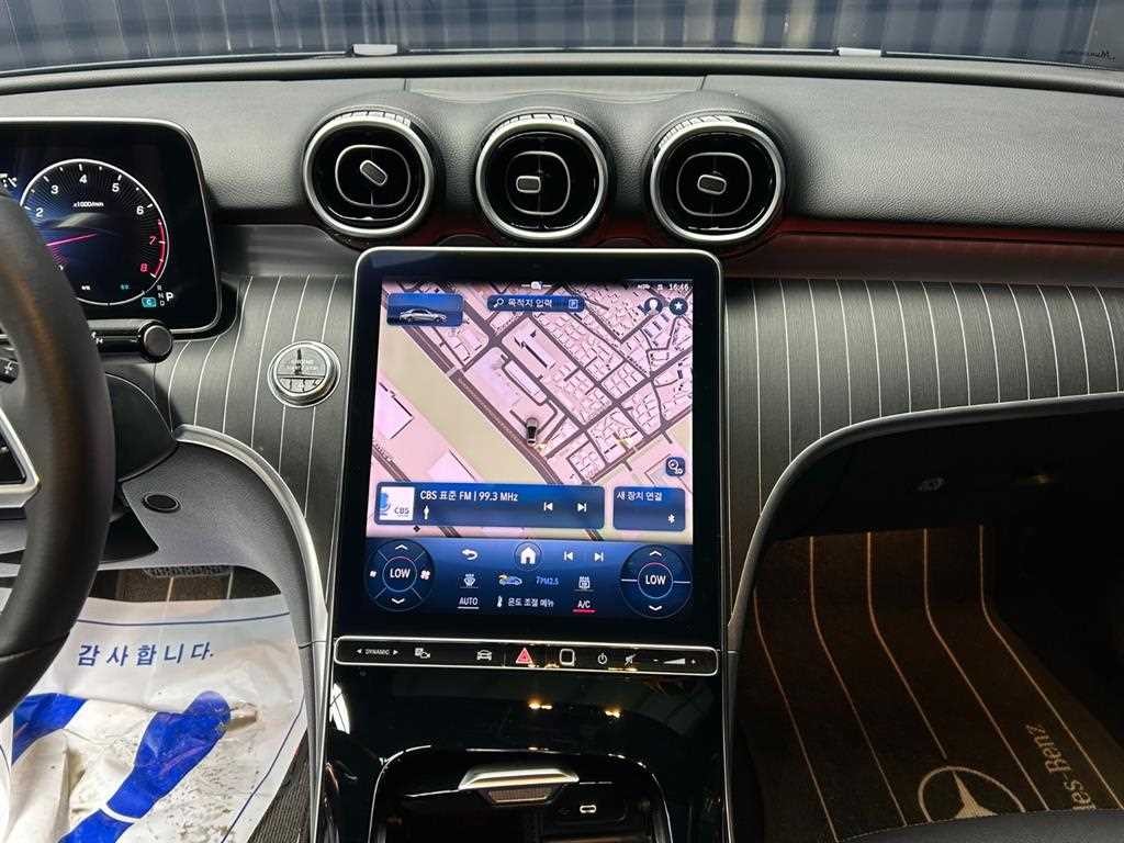 벤츠 C 클래스 C클래스 W206 C300 4MATIC 아방가르드 이미지 11