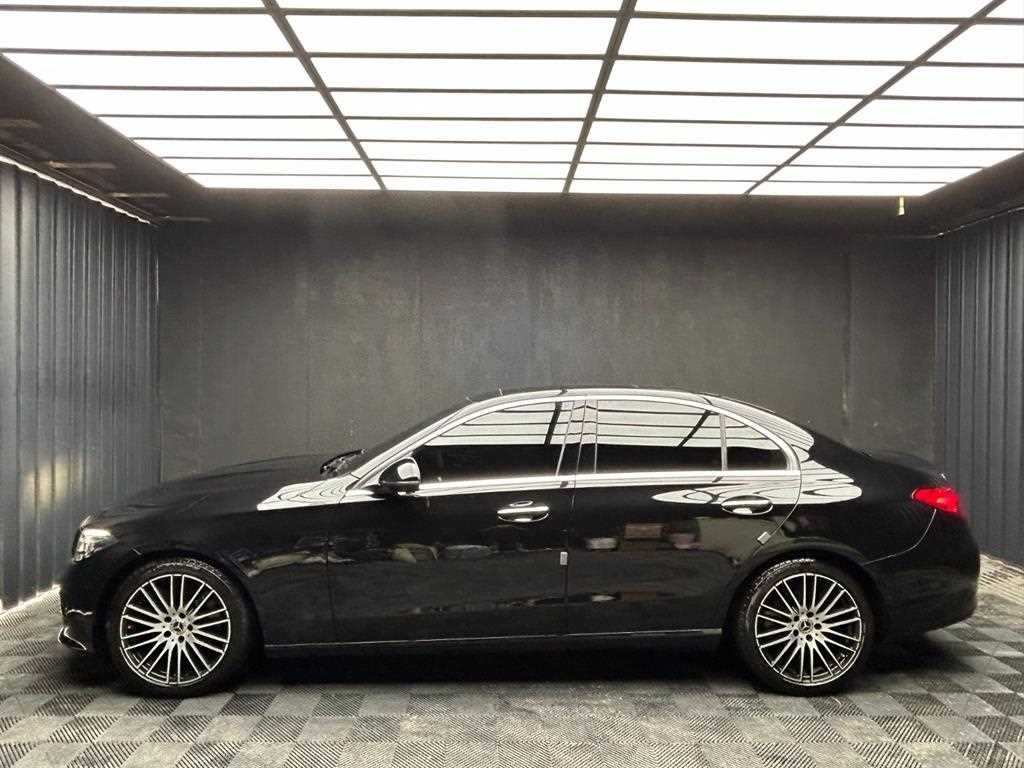 벤츠 C 클래스 C클래스 W206 C300 4MATIC 아방가르드 이미지 3
