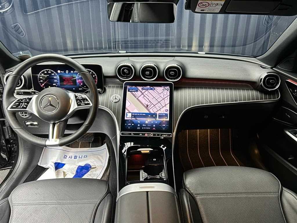 벤츠 C 클래스 C클래스 W206 C300 4MATIC 아방가르드 이미지 8