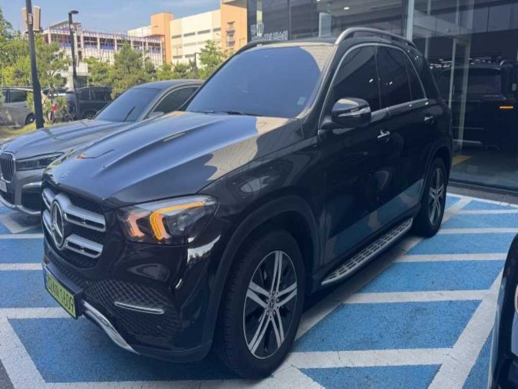 벤츠 GLE 클래스 GLE 클래스 W167 GLE 300d 4MATIC 이미지 2