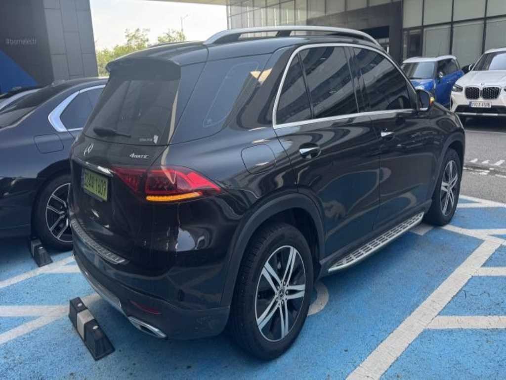 벤츠 GLE 클래스 GLE 클래스 W167 GLE 300d 4MATIC 이미지 4