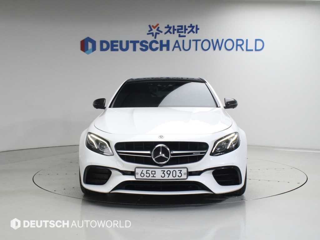 벤츠 E 클래스 E-클래스 W213 E63 AMG 4MATIC+ 이미지 3