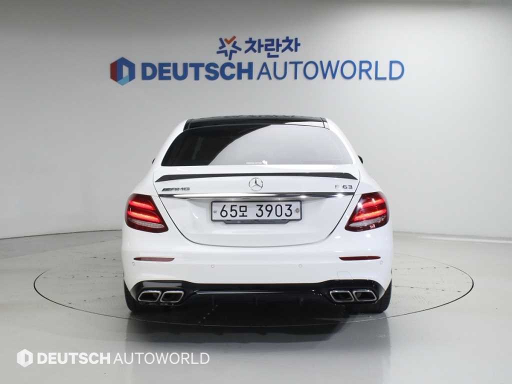 벤츠 E 클래스 E-클래스 W213 E63 AMG 4MATIC+ 이미지 4