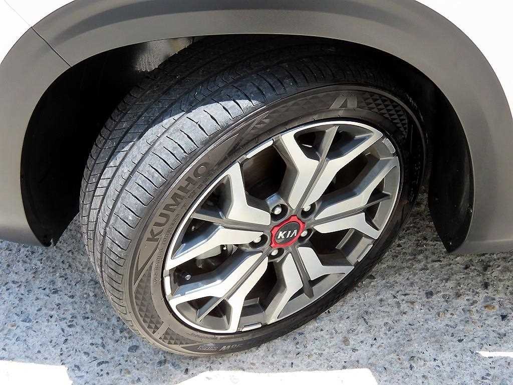 기아 셀토스 가솔린 1.6 터보 2WD 노블레스 이미지 20
