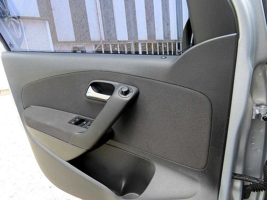 폭스바겐 폴로 1.6 TDI R-LINE 이미지 11