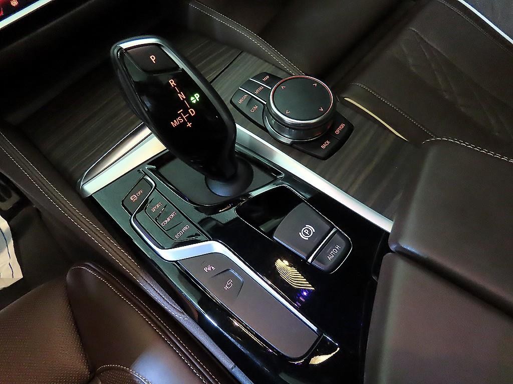 BMW 5시리즈 5시리즈 (G30) 530i M 스포츠 플러스 이미지 12