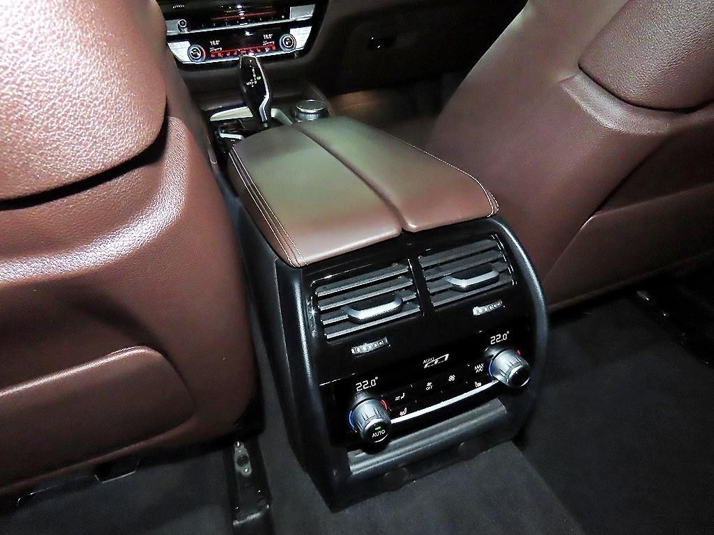 BMW 5시리즈 5시리즈 (G30) 530i M 스포츠 플러스 이미지 15