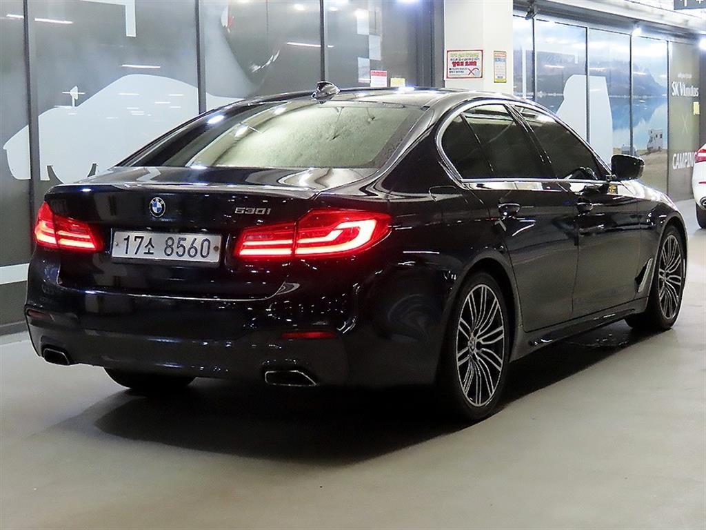 BMW 5시리즈 5시리즈 (G30) 530i M 스포츠 플러스 이미지 4