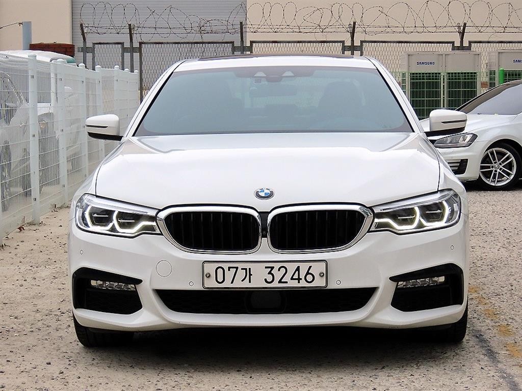 BMW 5시리즈 5시리즈 (G30) 540i xDrive M 스포츠 플러스 이미지 1