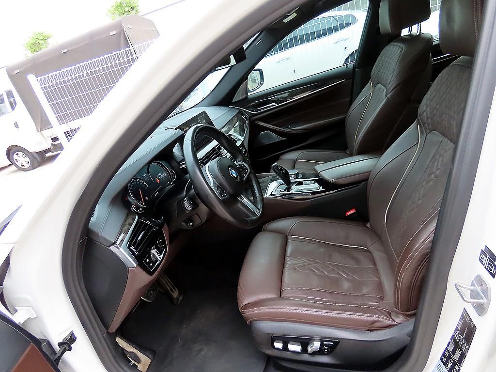 BMW 5시리즈 5시리즈 (G30) 540i xDrive M 스포츠 플러스 이미지 5