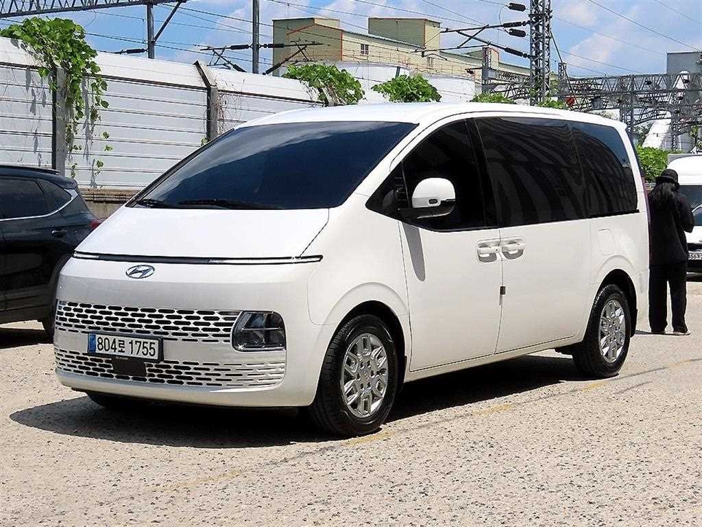 현대 스타리아 2WD 디젤 카고 모던 3인승 이미지 2