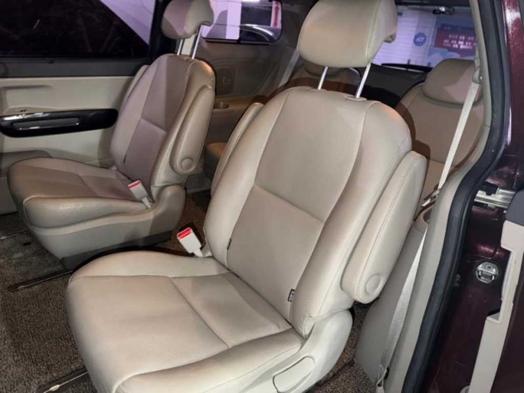 기아 카니발 올 뉴 카니발 디젤 9인승 프레스티지 이미지 7