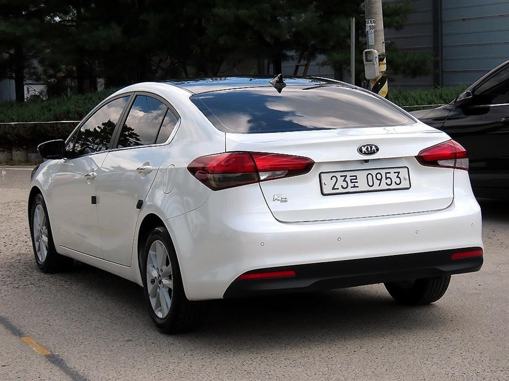 기아 K3 더뉴 K3 1.6 GDI 트렌디 이미지 3