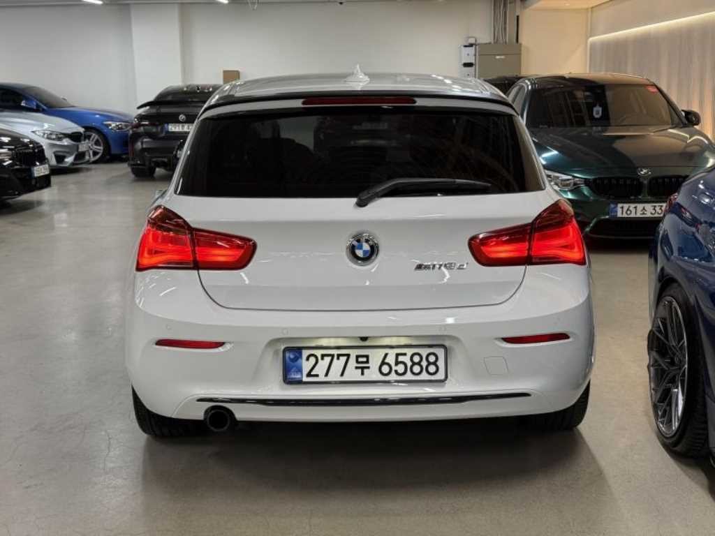 BMW 1시리즈 1시리즈 (F20) 118d 스포츠 스페셜 에디션 이미지 6