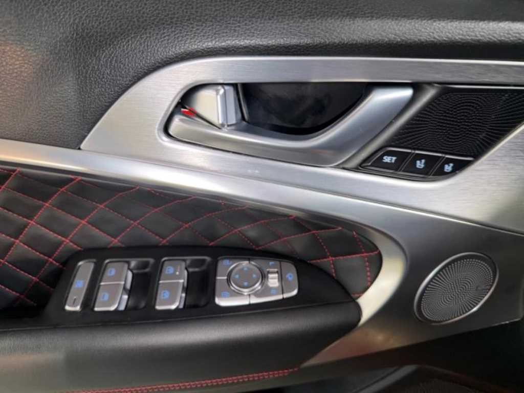 제네시스 G70 3.3T 스포츠 AWD 슈프림 이미지 14