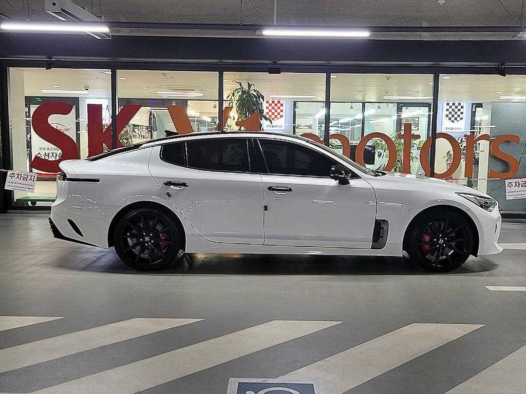 기아 스팅어 스팅어 마이스터 2WD 3.3 GT 마스터즈 터보 패키지 이미지 3