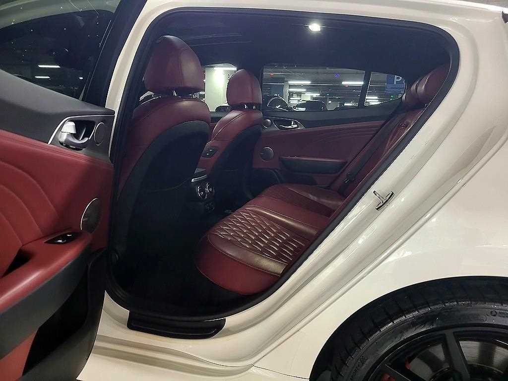 기아 스팅어 스팅어 마이스터 2WD 3.3 GT 마스터즈 터보 패키지 이미지 8