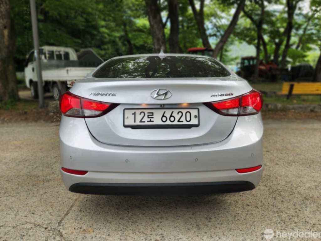 현대 아반떼 더 뉴 아반떼 1.6 GDI 스타일 이미지 2
