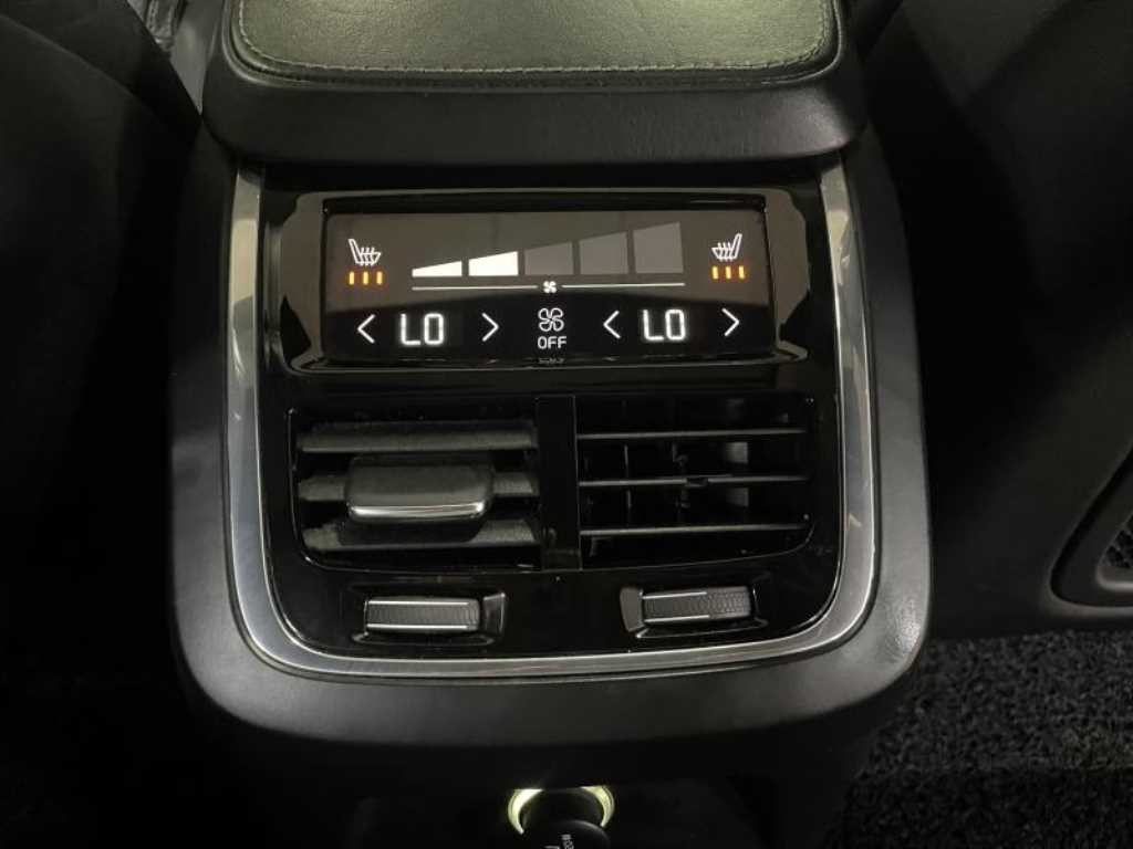 볼보 XC90 XC90 2세대 2.0 T8 AWD 인스크립션 이미지 16