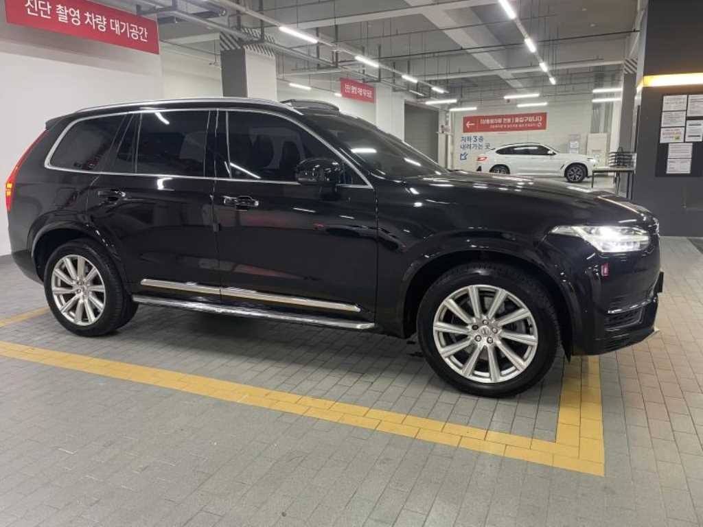 볼보 XC90 XC90 2세대 2.0 T8 AWD 인스크립션 이미지 2