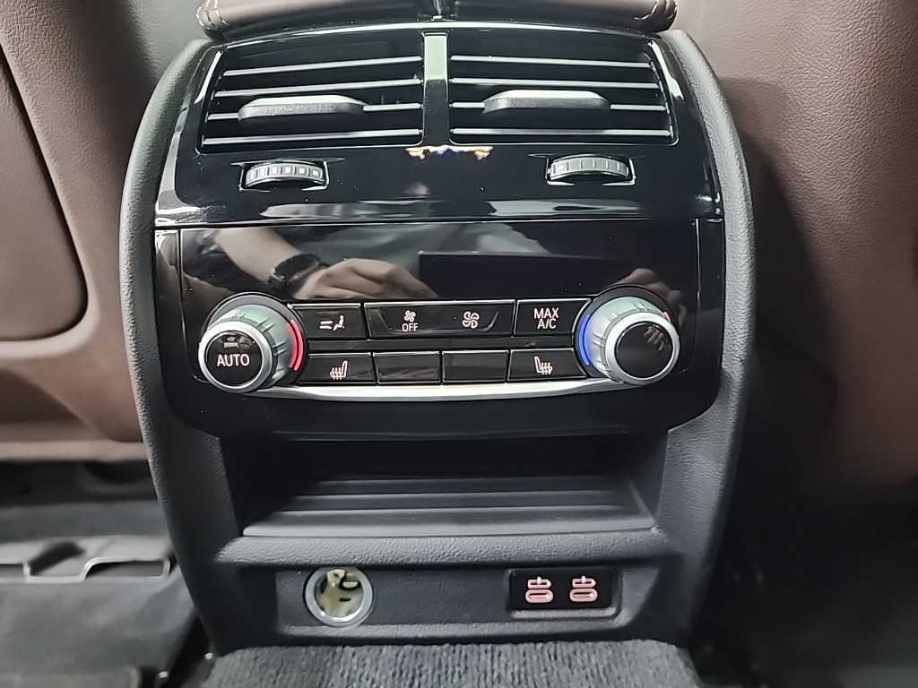 BMW 5시리즈 5시리즈 (G30) 530i xDrive M 스포츠 플러스 이미지 13