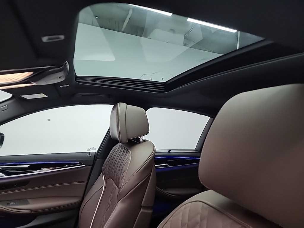 BMW 5시리즈 5시리즈 (G30) 530i xDrive M 스포츠 플러스 이미지 14