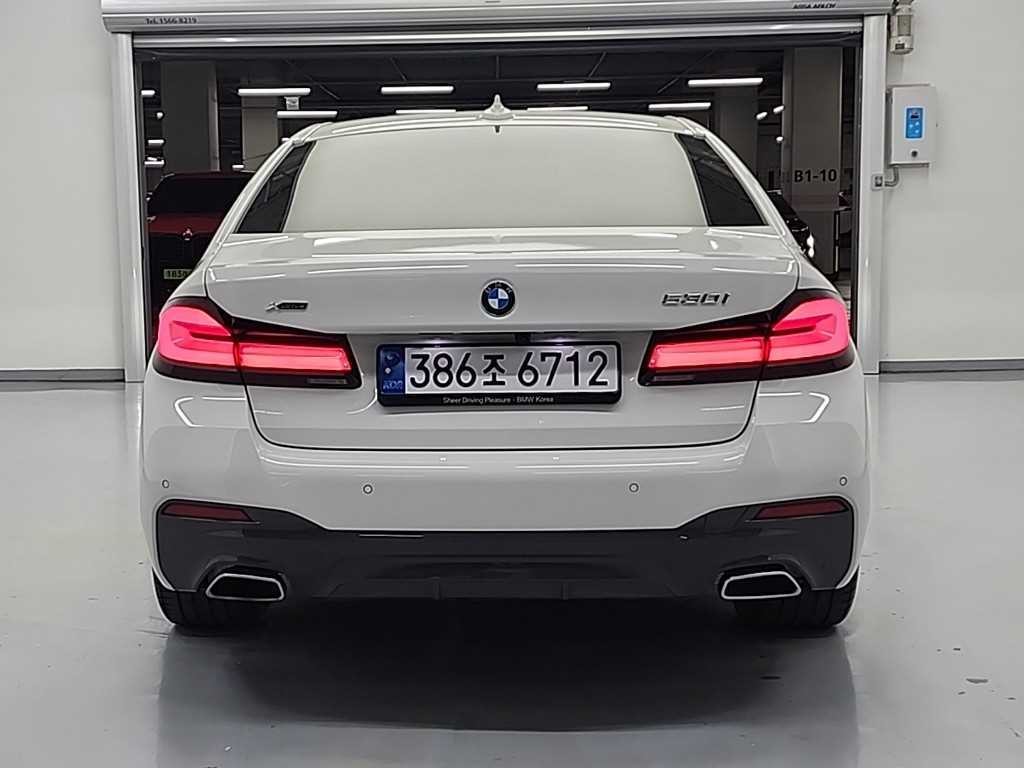 BMW 5시리즈 5시리즈 (G30) 530i xDrive M 스포츠 플러스 이미지 3