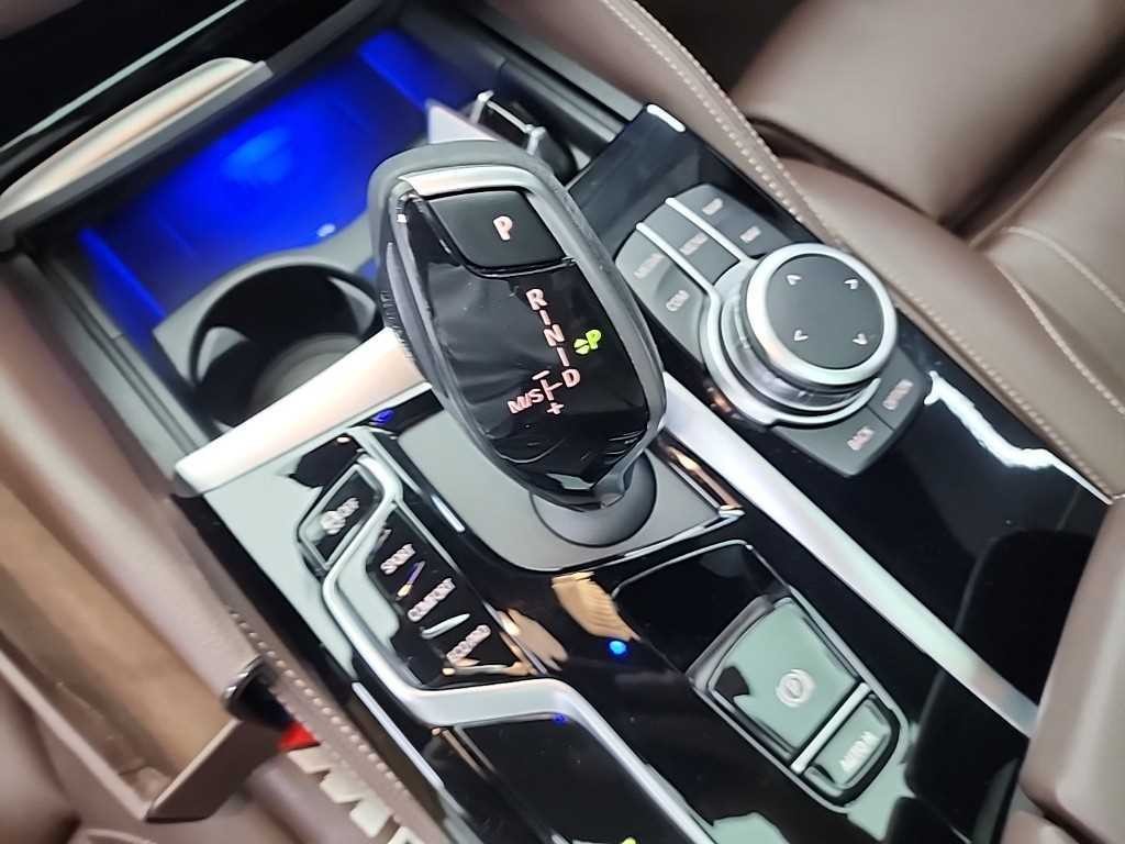 BMW 5시리즈 5시리즈 (G30) 530i xDrive M 스포츠 플러스 이미지 8