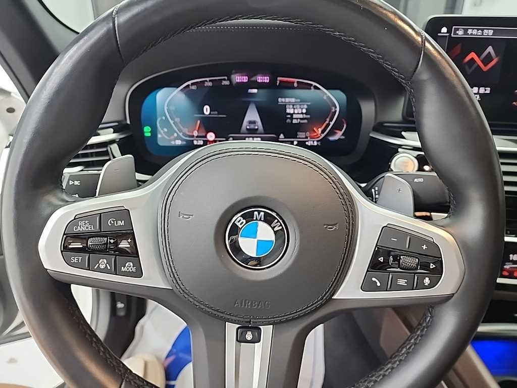 BMW 5시리즈 5시리즈 (G30) 530i xDrive M 스포츠 플러스 이미지 9