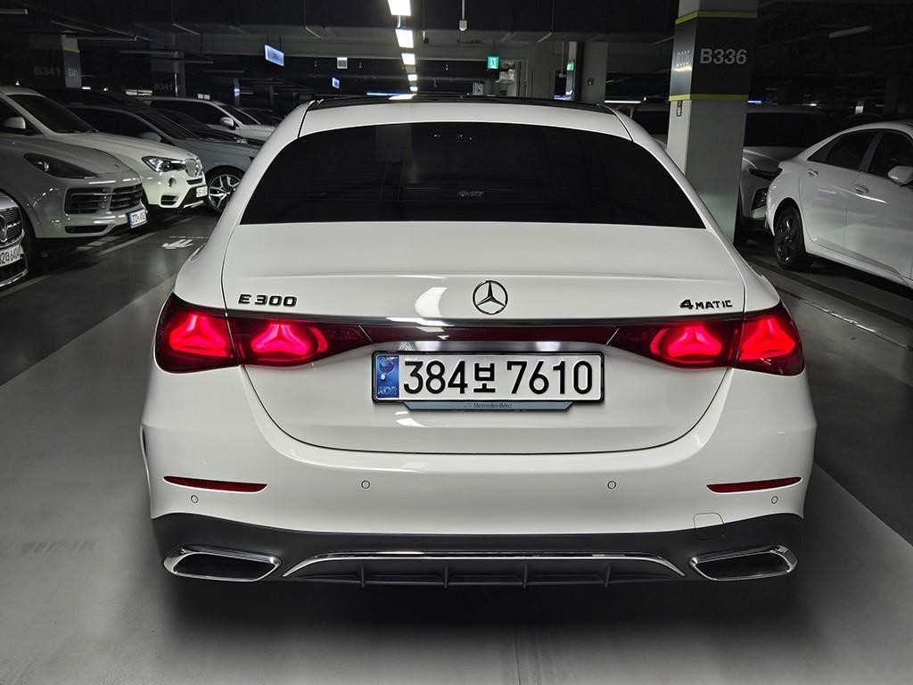 벤츠 E 클래스 E-클래스 W214 E300 4MATIC AMG Line 이미지 4