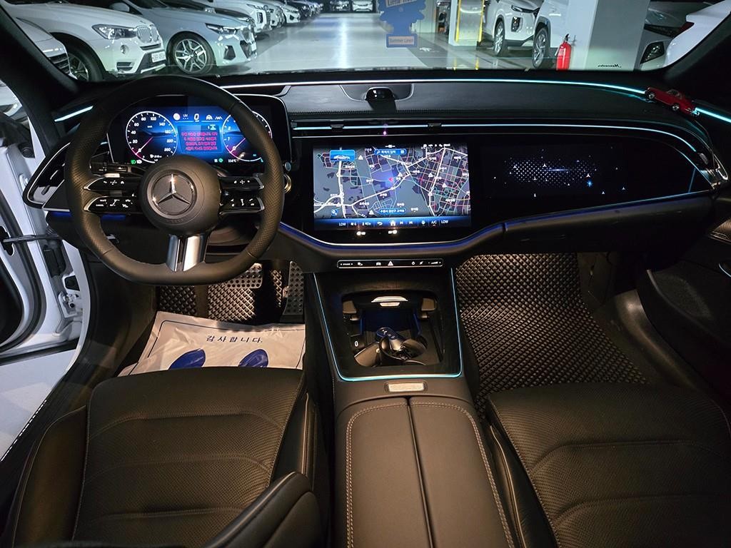 벤츠 E 클래스 E-클래스 W214 E300 4MATIC AMG Line 이미지 9