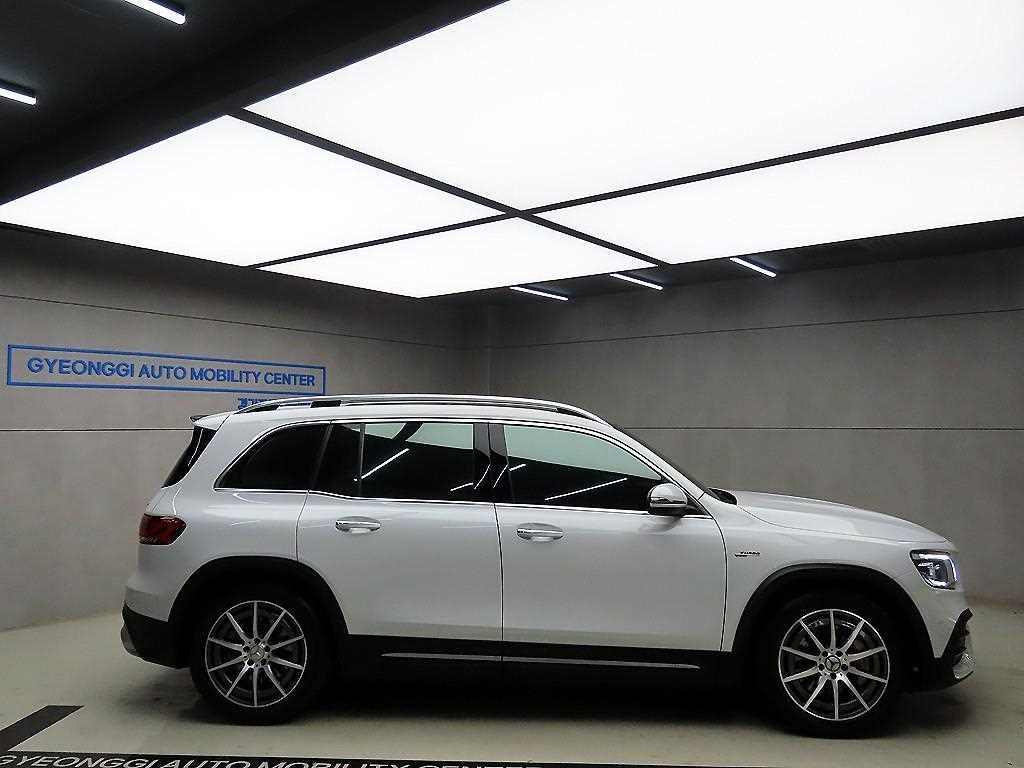 벤츠 GLB 클래스 GLB클래스 X247 AMG GLB 35 4MATIC 이미지 2