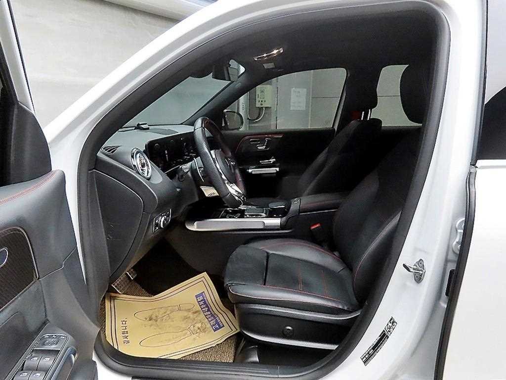 벤츠 GLB 클래스 GLB클래스 X247 AMG GLB 35 4MATIC 이미지 5