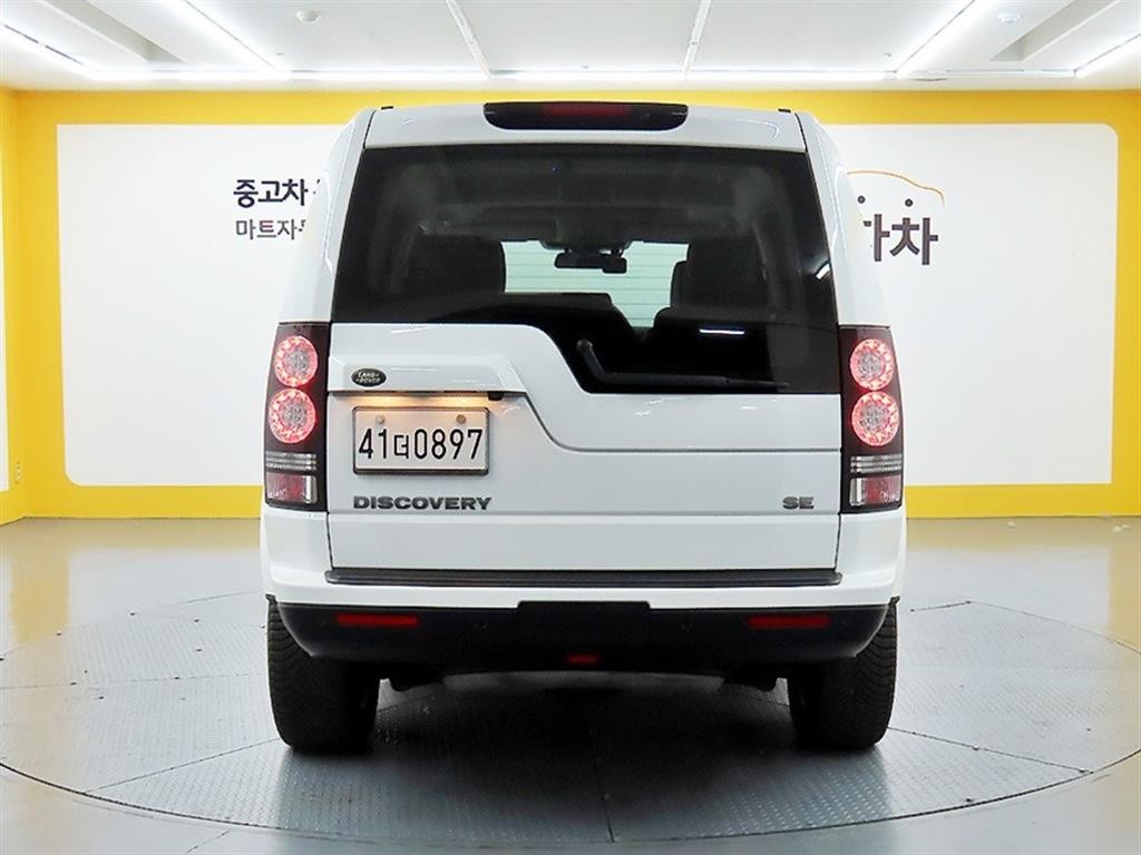 랜드로버 디스커버리 디스커버리4 3.0 SDV6 SE 이미지 3