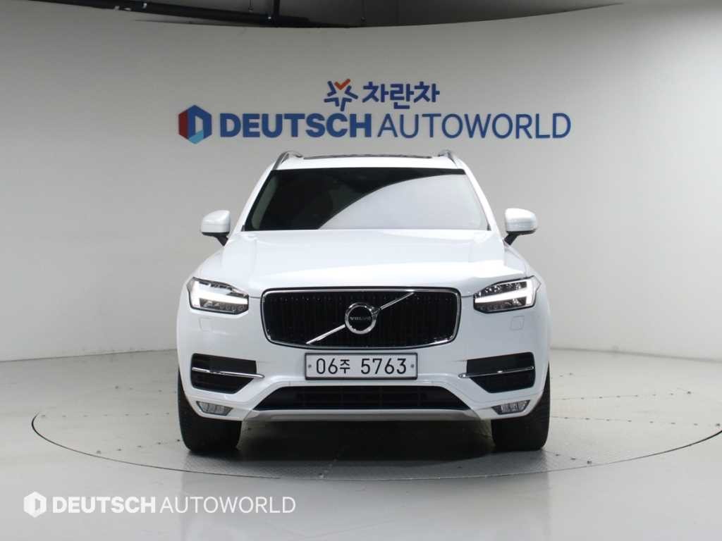 볼보 XC90 XC90 2세대 2.0 D5 AWD 모멘텀 이미지 1