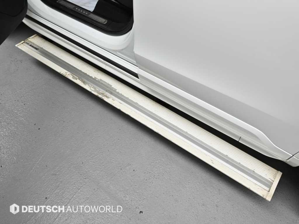 볼보 XC90 XC90 2세대 2.0 D5 AWD 모멘텀 이미지 16