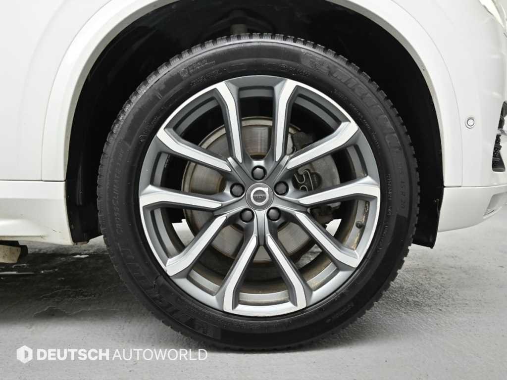 볼보 XC90 XC90 2세대 2.0 D5 AWD 모멘텀 이미지 5