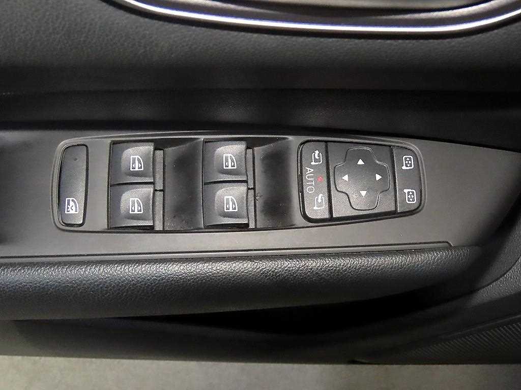 르노코리아(삼성) SM6 LPG 2.0 LPe SE(장애인용) 이미지 14