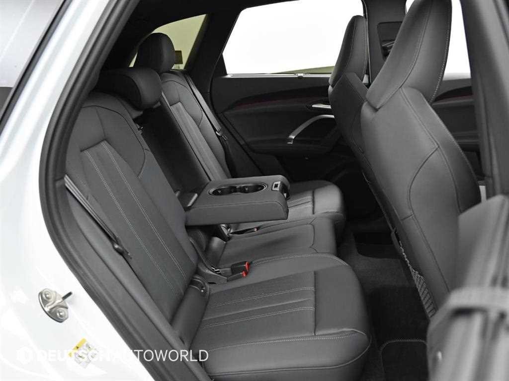 아우디 Q5 Q5 (80A) 45 TFSI 콰트로 S-라인 블랙 에디션 이미지 12